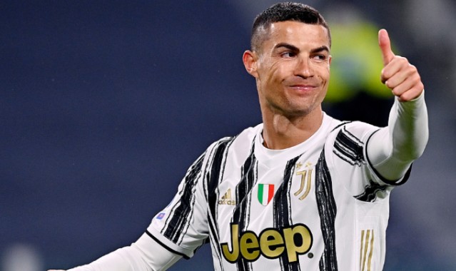  都灵德比火药味十足，主教练赛后指责判罚尺度  