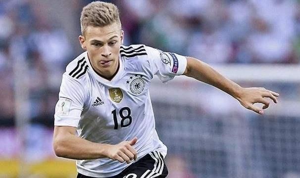  罗伊斯达成德甲三百场里程碑  