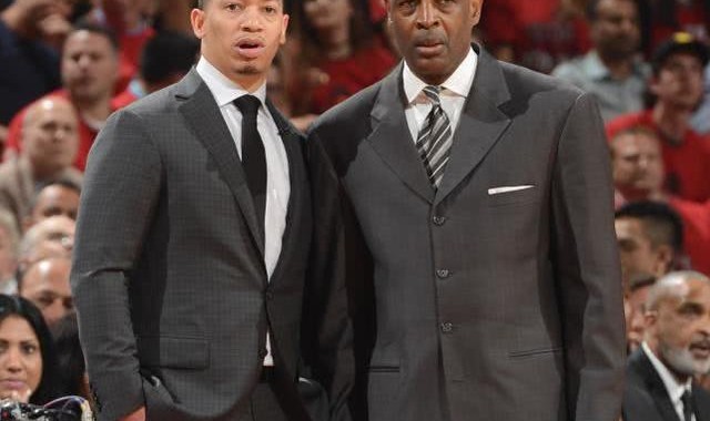  昂热主帅赛后宣布辞职，助教暂代执教职务  