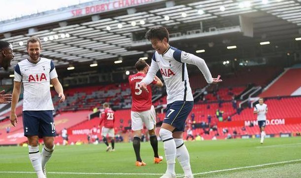  孙兴慜千里走单骑热刺绝杀曼城进前四  