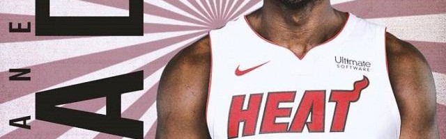  爵士重建交易送走米切尔至骑士  