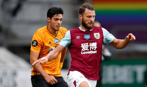  拉齐奥补时绝平保持不败  